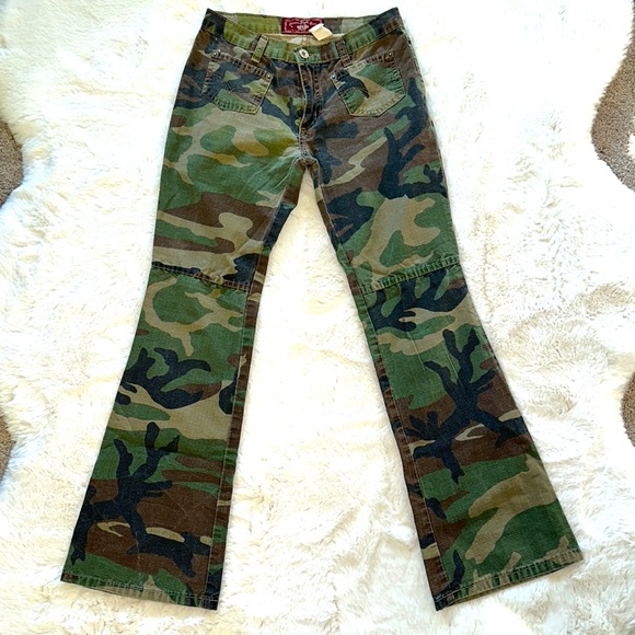 ⚡️Rad & Rare Vintage 90s Distressed Mall Goth Punk Grunge Camo Flare Pants! - Picture 1 of 9